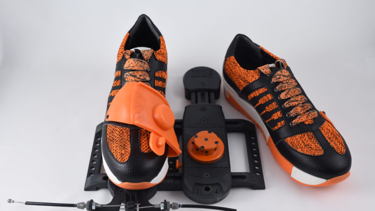 Boat Shark Shoes, Barre de pieds automatique et sécurisée pour l’aviron - Axena Design Produits grand public